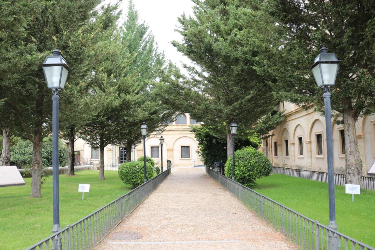 Hotel Monasterio De Tejeda Garaballa Bagian luar foto