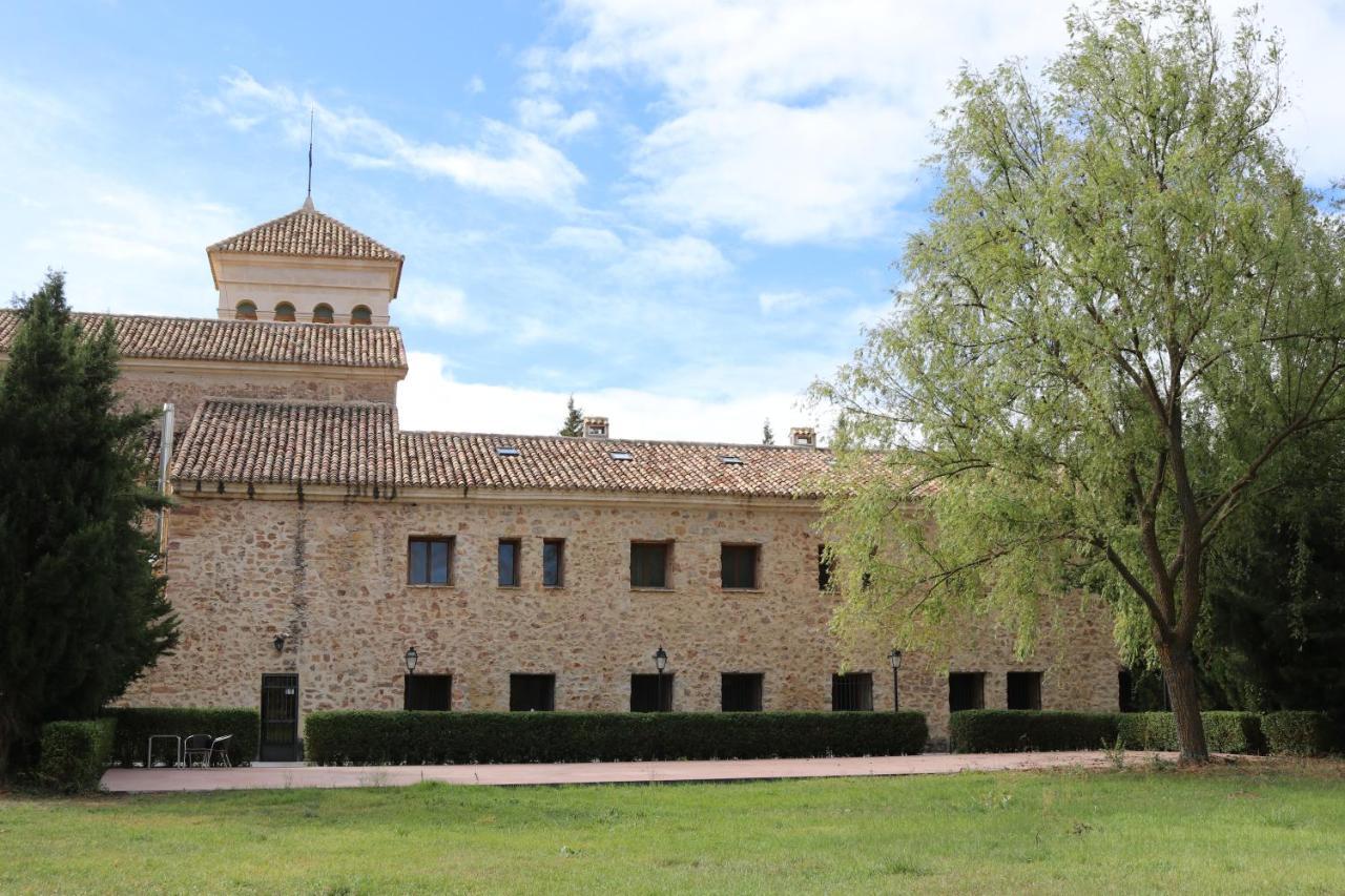 Hotel Monasterio De Tejeda Garaballa Bagian luar foto