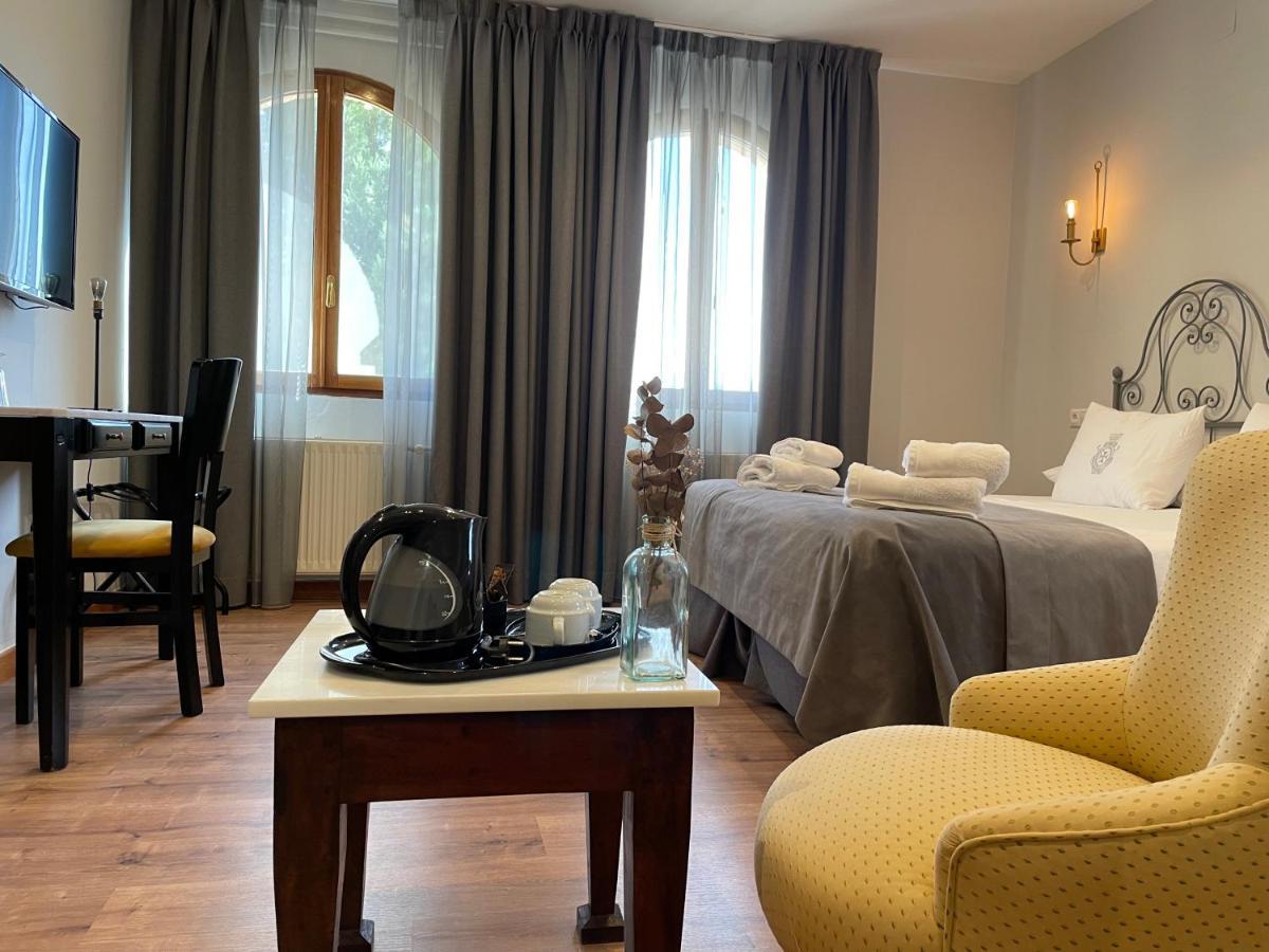 Hotel Monasterio De Tejeda Garaballa Bagian luar foto