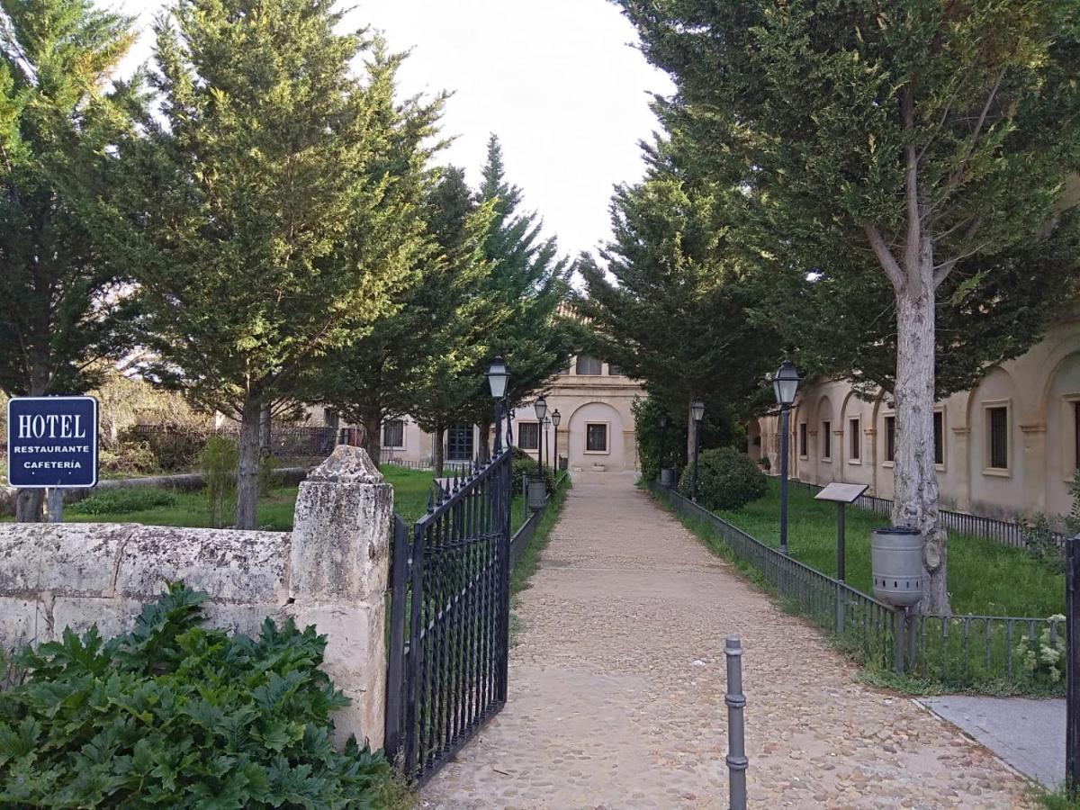 Hotel Monasterio De Tejeda Garaballa Bagian luar foto